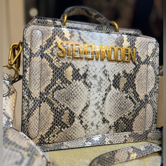 🖤🖤NWT-STEVE MADDEN STUNNING METALLIC BEVELYN SNAKE SATCHEL🖤🖤 - Picture 7 of 14